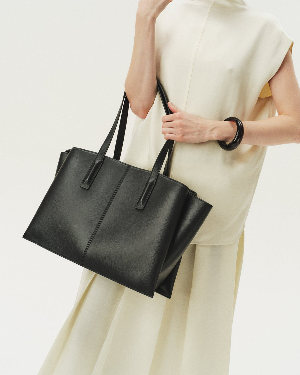 The Essential Tote - Chestnut